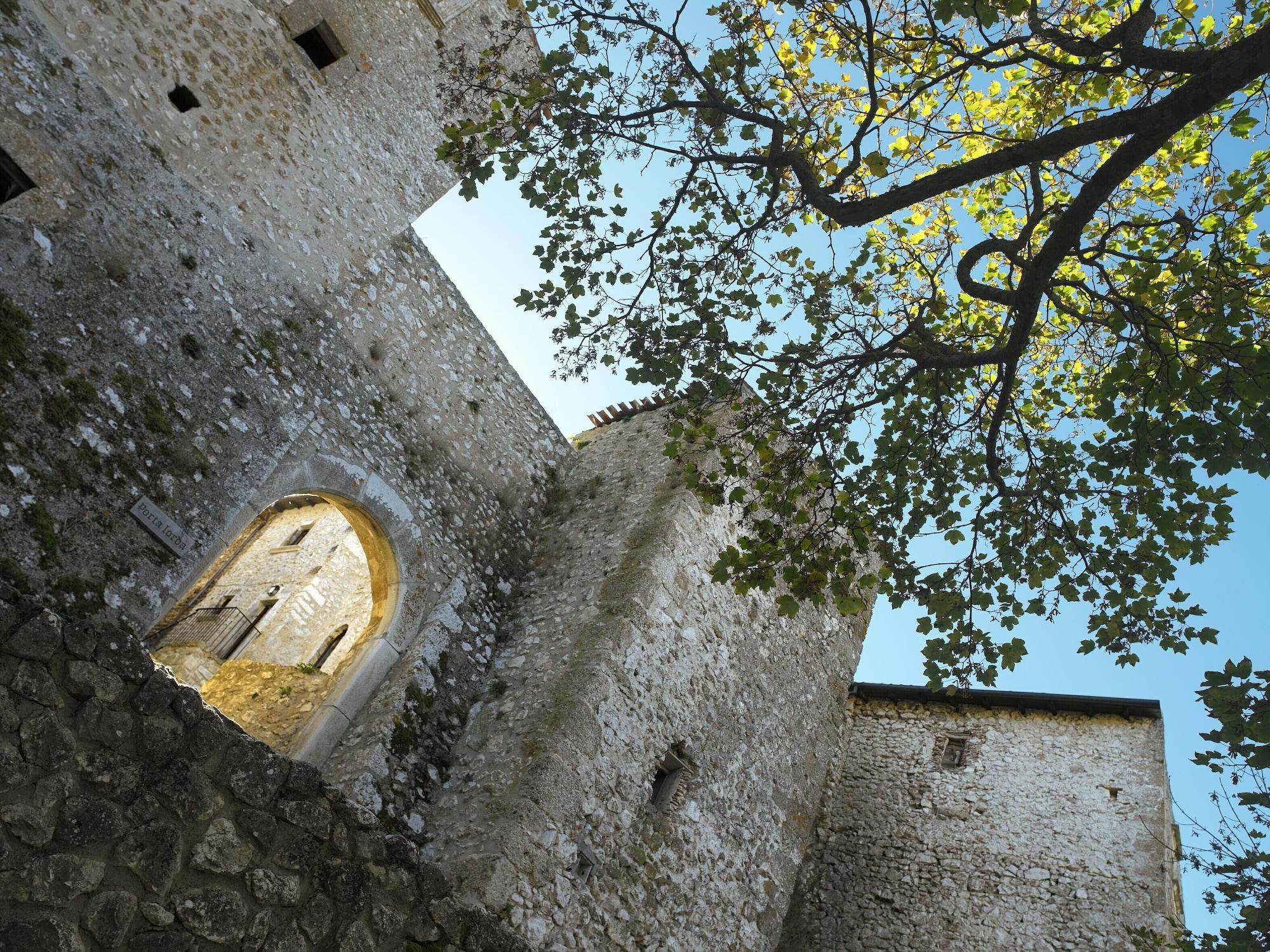 Sextantio Albergo Diffuso Santo Stefano Di Sessanio Esterno foto